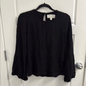 Cloth & Stone Size Small Black Long Sleeve‎ Blouse Bell Sleeve